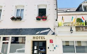 Logis Hotel Louise De Savoie